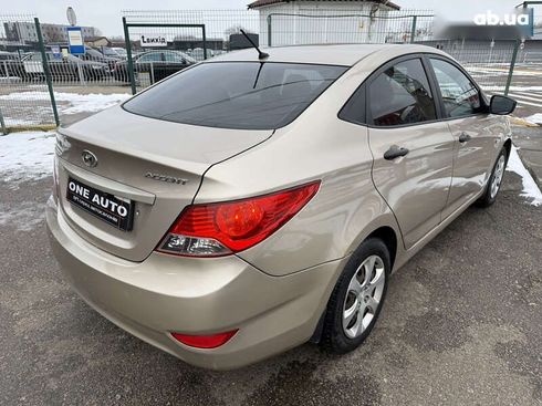 Hyundai Accent 2013 - фото 10