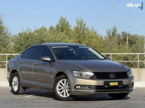Volkswagen Passat 2016 - фото 7