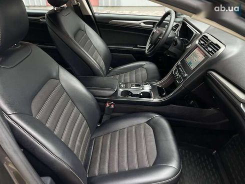 Ford Fusion 2017 - фото 20