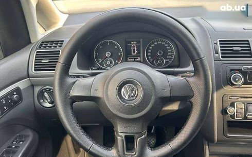 Volkswagen Touran 2015 - фото 12