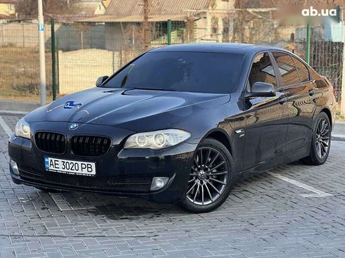 BMW 5 серия 2011 - фото 3