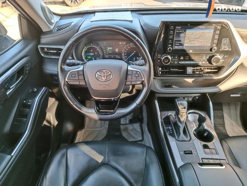 Toyota Highlander 2020 серый - фото 20