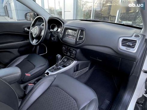 Jeep Compass 2017 - фото 12