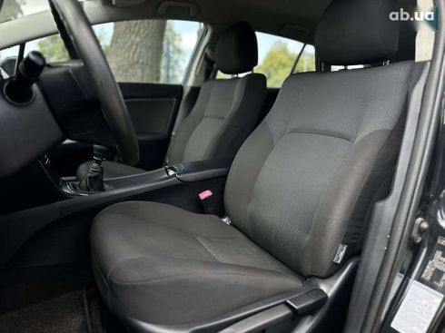 Toyota Avensis 2010 - фото 26