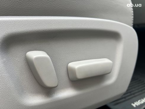 Toyota Highlander 2019 серый - фото 27