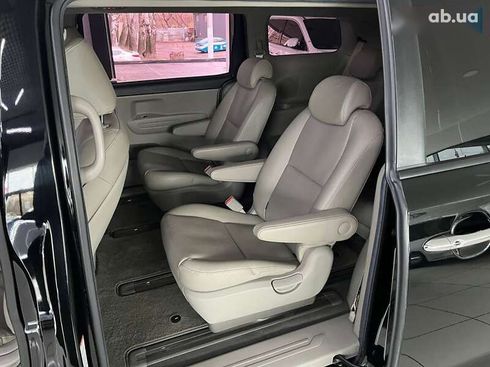 Kia Carnival 2019 - фото 21