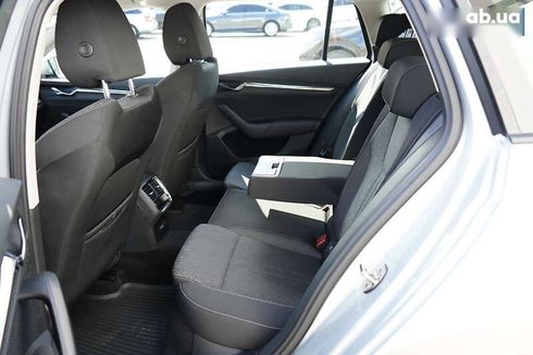 Skoda Octavia 2020 - фото 26