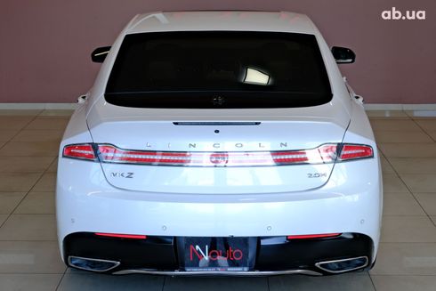 Lincoln MKZ 2017 белый - фото 6