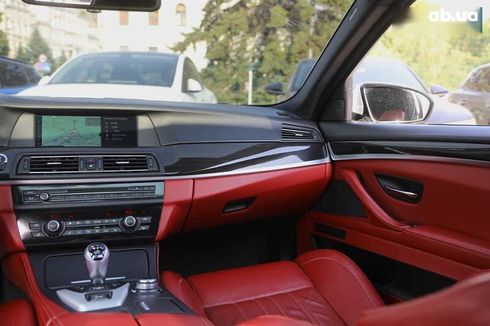 BMW M5 2012 - фото 13