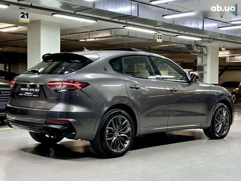 Maserati Levante 2022 - фото 18