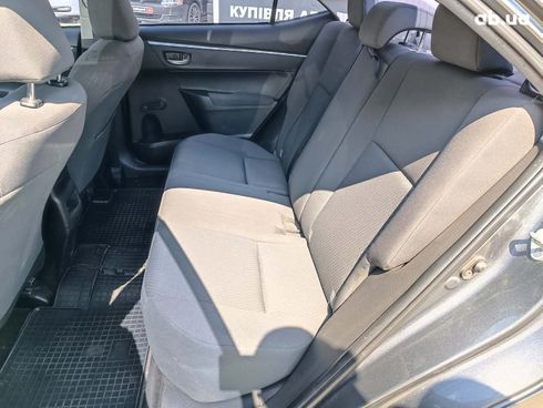 Toyota Corolla 2016 серый - фото 11