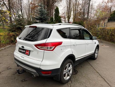 Ford Kuga 2015 белый - фото 5