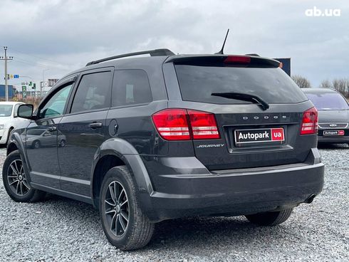 Dodge Journey 2018 серый - фото 13