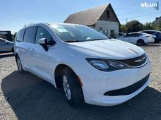 Продажа б/у Chrysler Pacifica 2017 года в Луцке - купить на Автобазаре