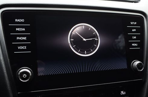 Skoda Octavia 2019 белый - фото 12