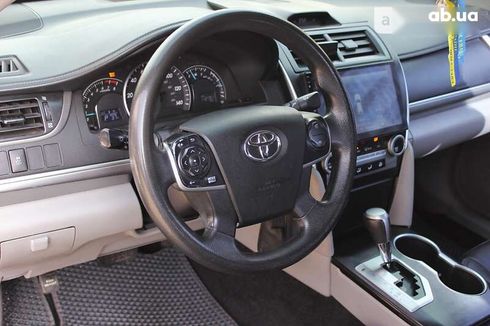 Toyota Camry 2014 - фото 17