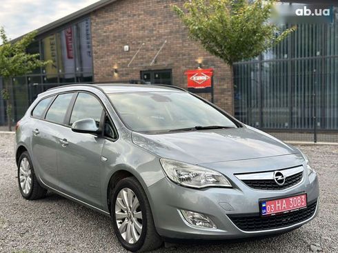 Opel Astra 2010 - фото 3