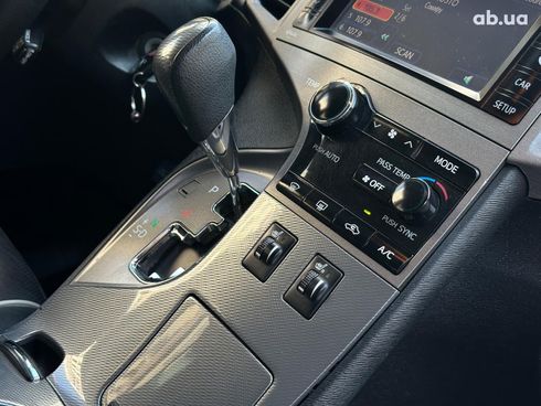 Toyota Venza 2014 серый - фото 24