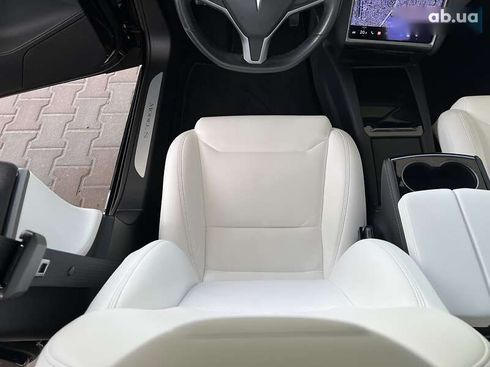 Tesla Model S 2019 - фото 18