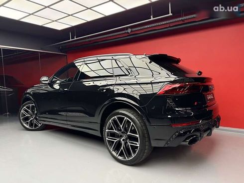 Audi RS Q8 2024 - фото 26