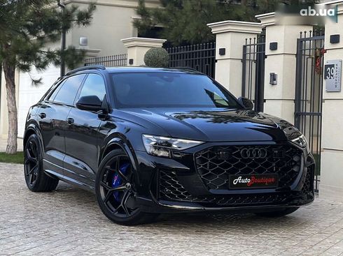 Audi RS Q8 2024 - фото 24