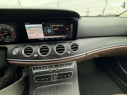 Mercedes-Benz E-Класс 2019 - фото 18