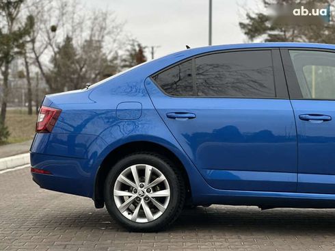 Skoda Octavia 2019 - фото 11