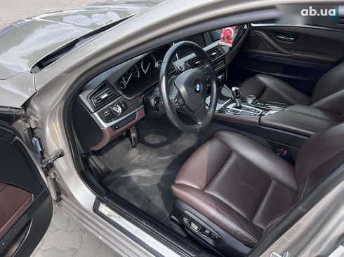 BMW 5 серия 2015 - фото 15