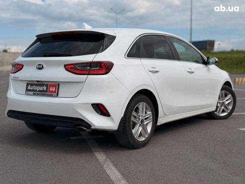 Kia Cee'd 2019 белый - фото 10