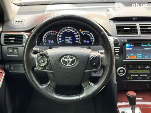 Toyota Camry 2011 - фото 26