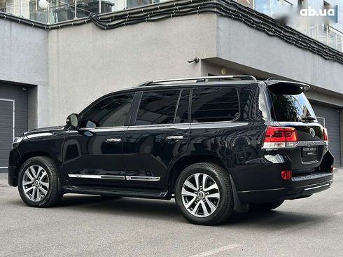 Toyota Land Cruiser 2017 - фото 24