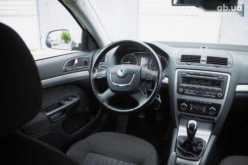 Skoda Octavia 2011 - фото 15