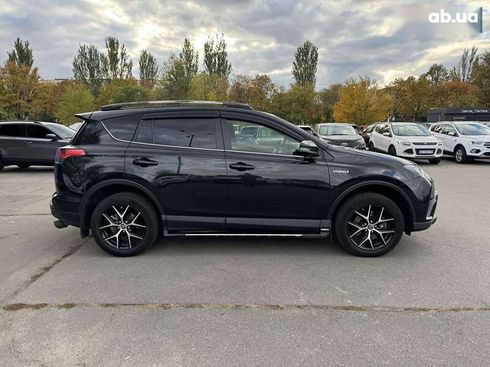 Toyota RAV4 2017 - фото 4