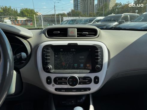 Kia Soul 2018 серый - фото 23