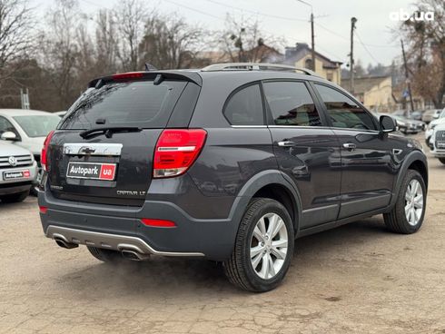 Chevrolet Captiva 2013 серый - фото 12