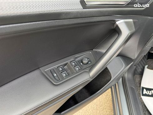 Volkswagen Tiguan 2023 серый - фото 21