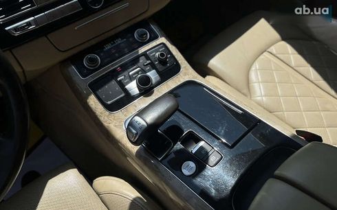 Audi A8 2011 - фото 27