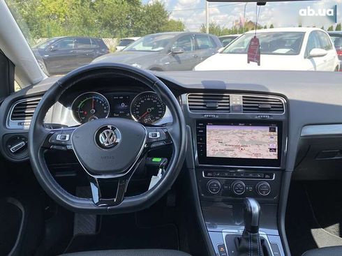 Volkswagen e-Golf 2020 - фото 18