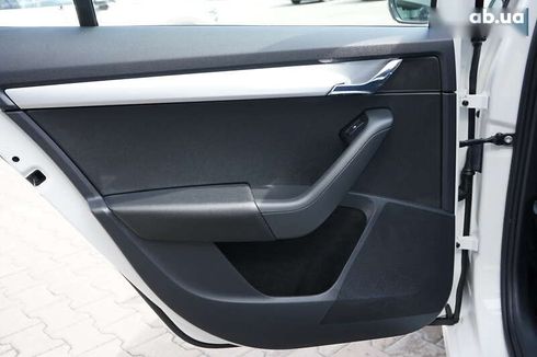 Skoda Octavia 2018 - фото 23