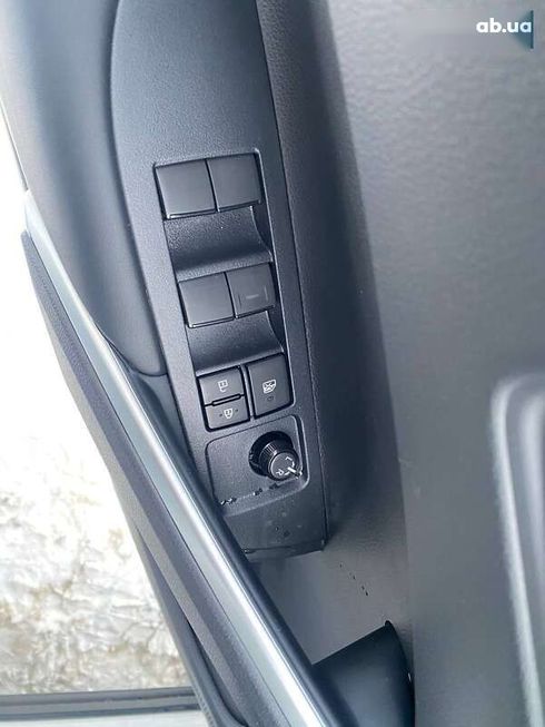 Toyota Corolla Cross 2025 - фото 11