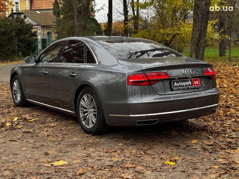 Audi A8 2016 серый - фото 20