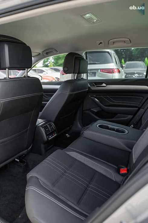 Volkswagen passat alltrack 2020 - фото 21