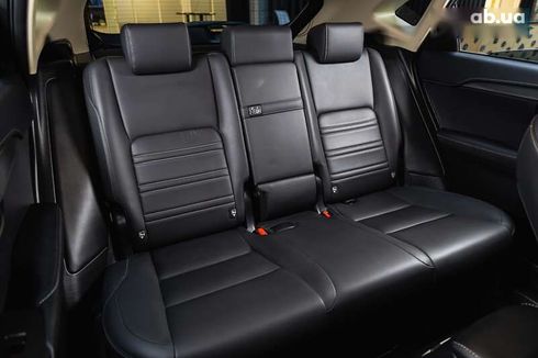 Lexus NX 2016 - фото 30