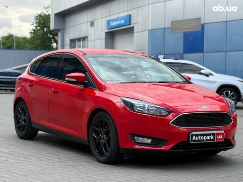 Ford Focus 2016 красный - фото 7