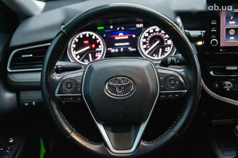 Toyota Camry 2020 - фото 15