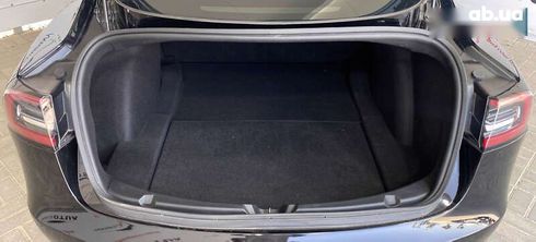 Tesla Model 3 2020 - фото 6