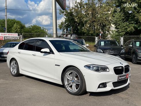 BMW 5 серия 2016 белый - фото 3