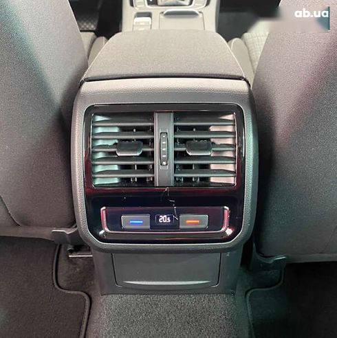 Volkswagen Passat 2020 - фото 24