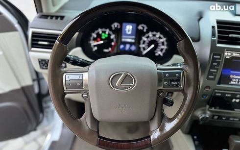 Lexus GX 2016 - фото 15