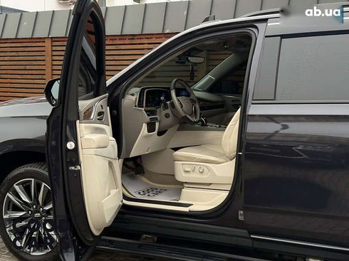 Cadillac Escalade 2022 - фото 18
